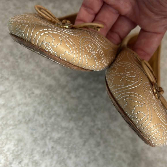 Tory Burch Chelsea stitched tan ballet flats - Picture 3 of 10